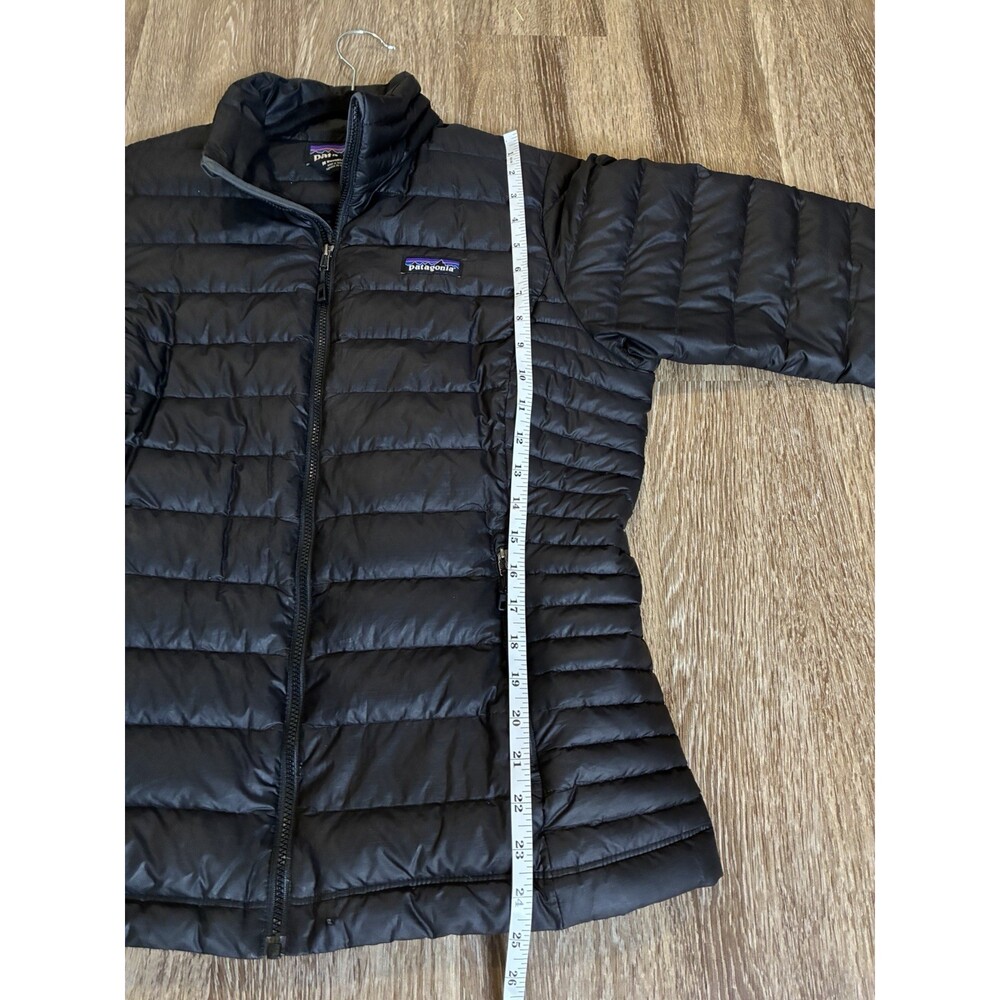 Patagonia Women’s Down Sweater in Black Puffer Coat Size Medium - Picture 9 of 11